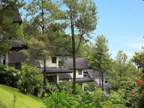  Gunung Geulis Cottages managed by Royal Tulip  Богор